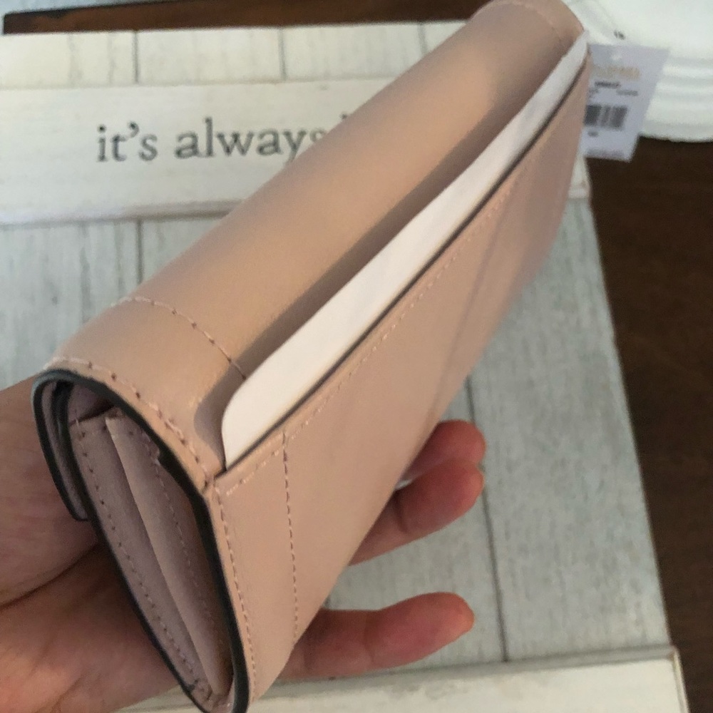 New MK wallet 💖 - Picture 3 of 4